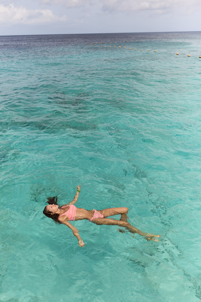 Stroje kąpielowe białe