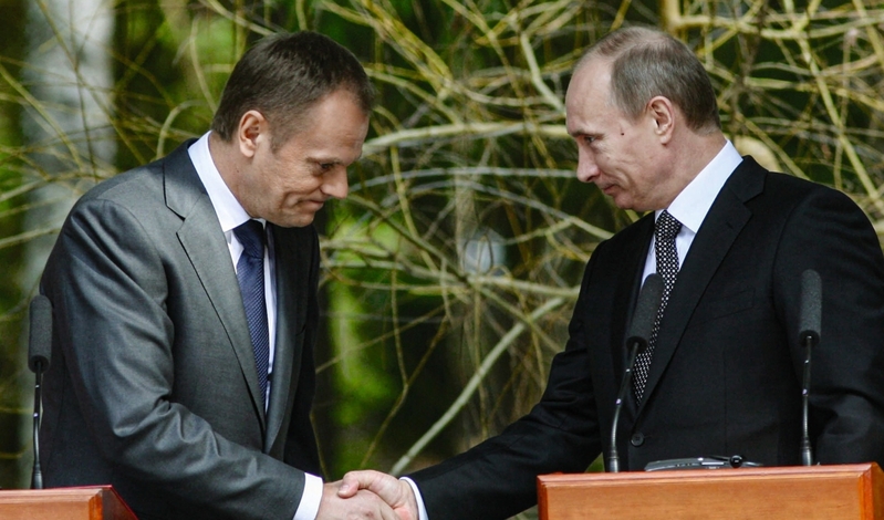 FOT. RADEK PIETRUSZKA/PAP, MAXIM SHIPENKOV/PAP/EPA