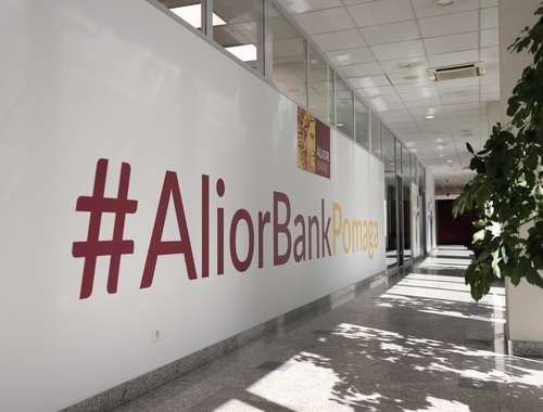 mat. pras. Korytarz w Centrum Pomocy Uchodźcom